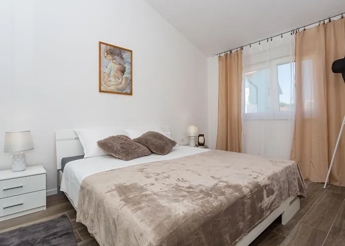 Doris 2 By Interhome *